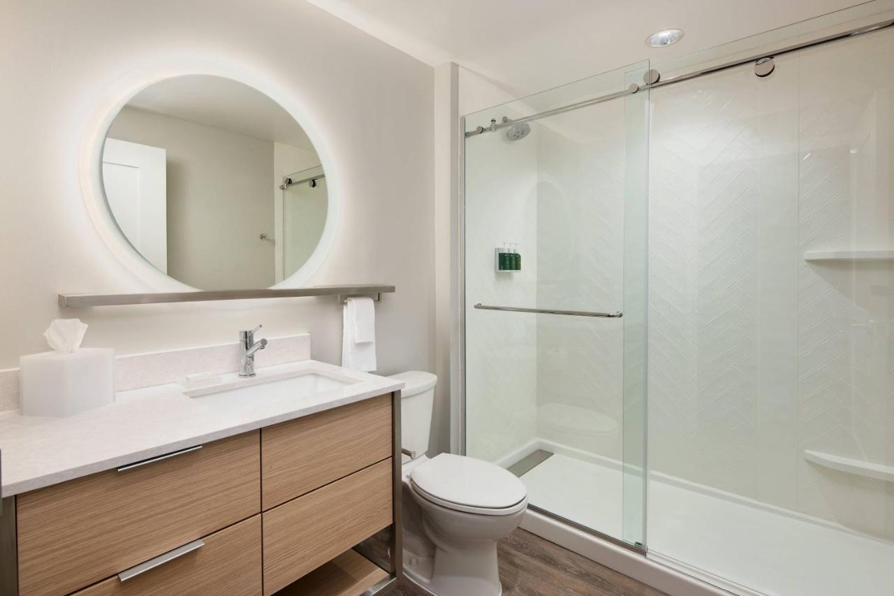 Towneplace Suites By Marriott Tampa Casino Area Orient Park Екстериор снимка