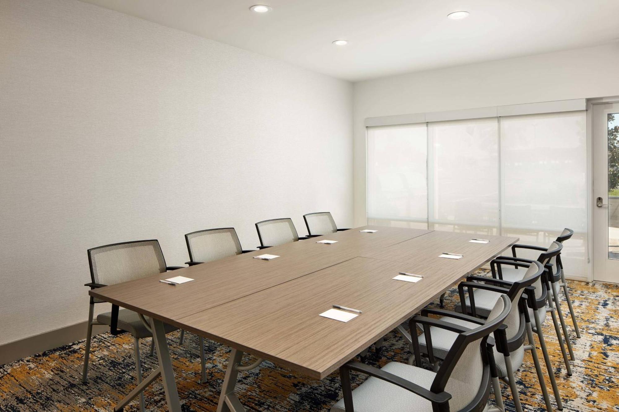 Towneplace Suites By Marriott Tampa Casino Area Orient Park Екстериор снимка