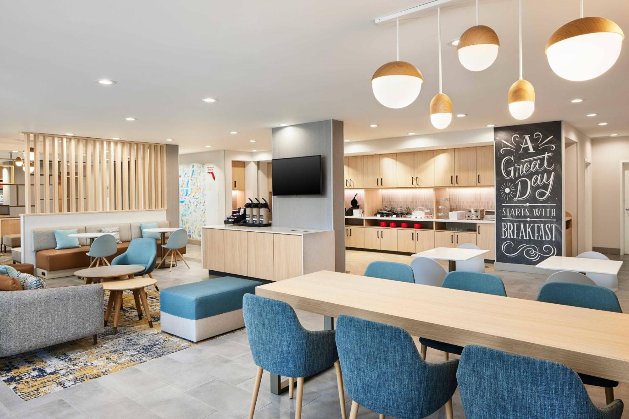 Towneplace Suites By Marriott Tampa Casino Area Orient Park Екстериор снимка